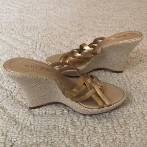 Unisa Gold Wedges